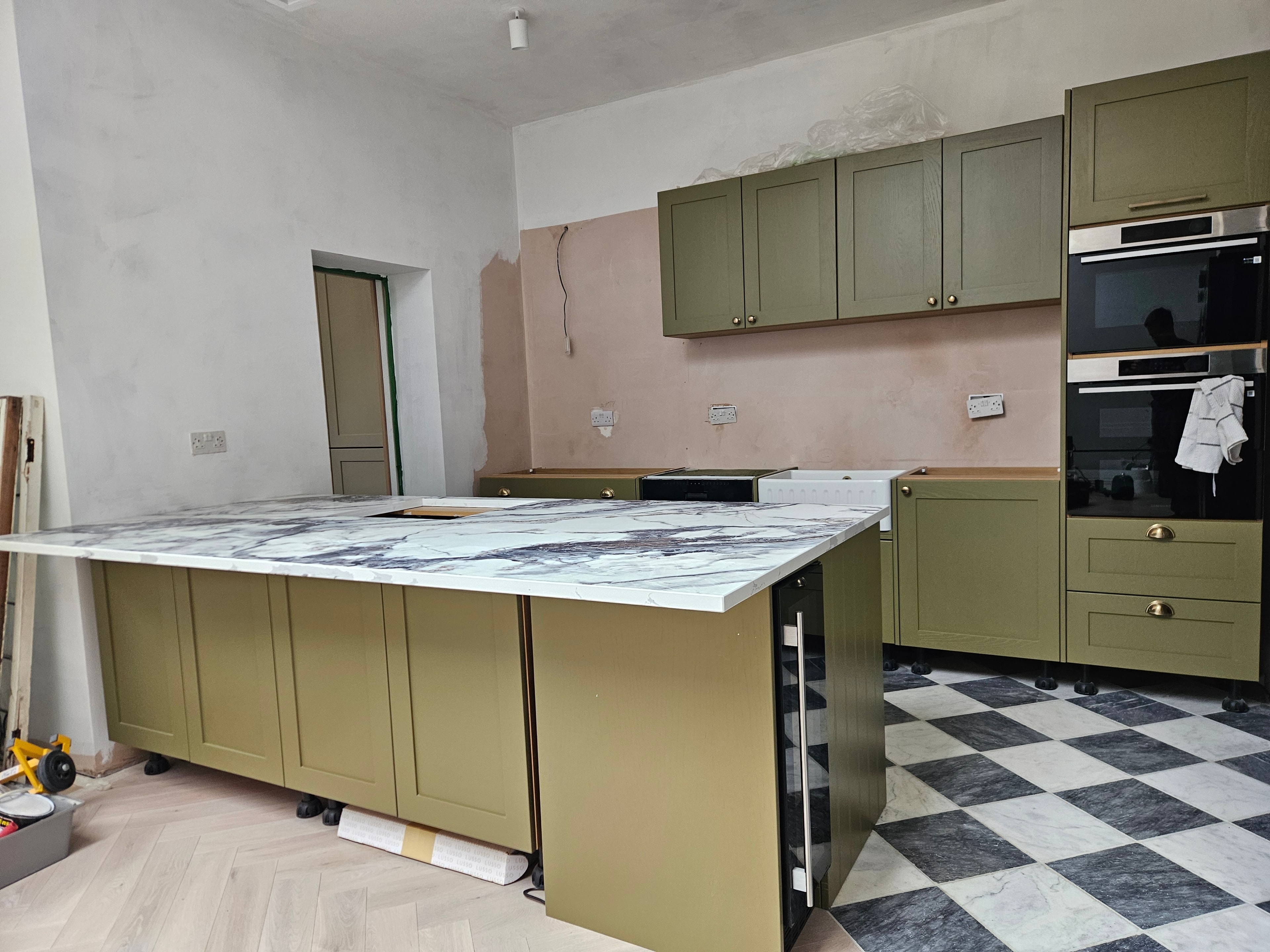 Marble island worktop laid